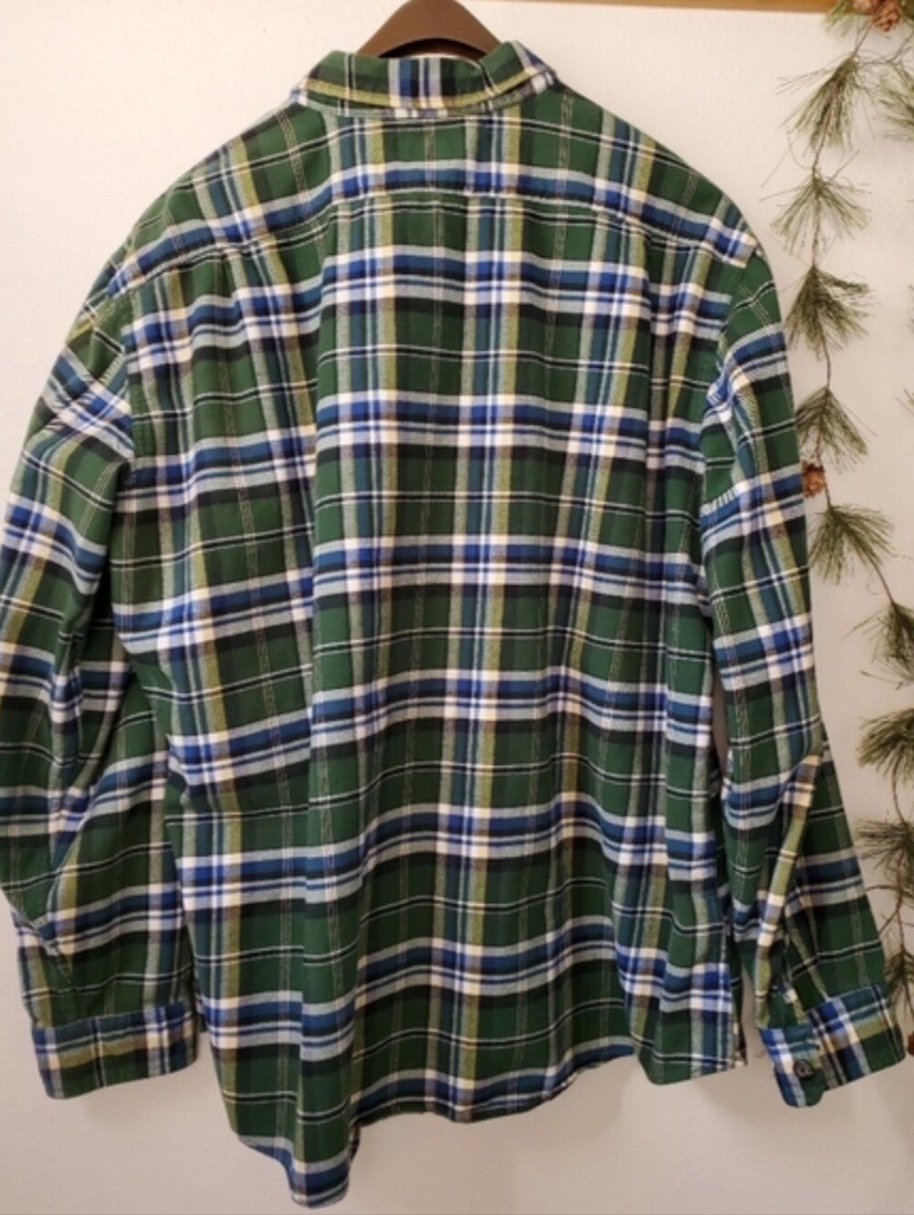 Eddie Bauer Mens XXL Relaxed Fit Green Blue Plaid Flannel Button Down Shirt - Picture 4 of 10